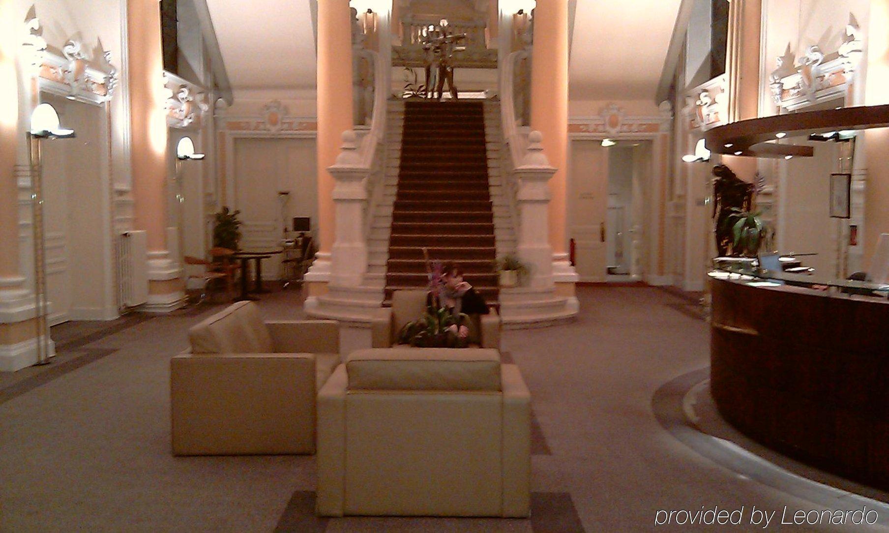 Grand Hotel Du Tonneau D'Or Belfort Interiér fotografie